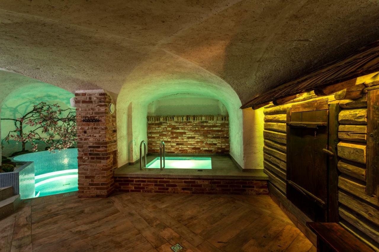 Castle Spa Wagenkuell Taagepera Extérieur photo